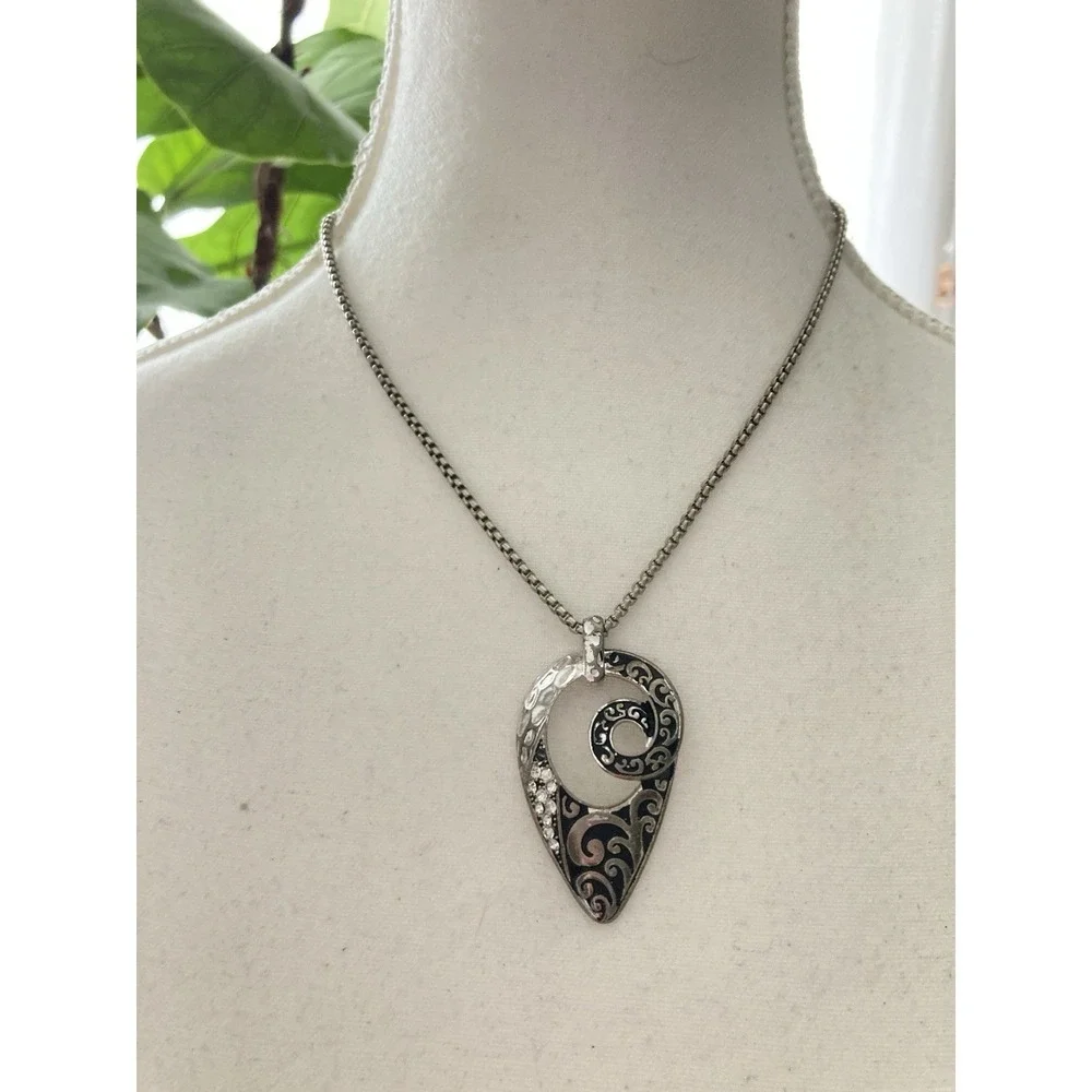 Silver Tone Filigree Swirl Pendant Necklace Rhinestone‎ Accent Abstract Teardrop